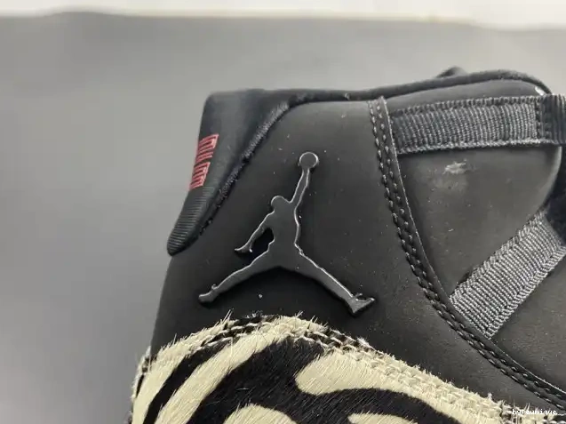 HYPE 11 INSTINCT JORDAN AR0715-010 ANIMAL AIR 0613